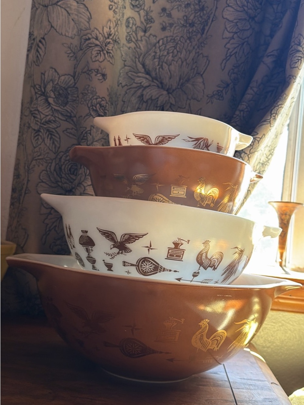 Pyrex Brown and White Nesting Mixing Bowls with Country Motifs